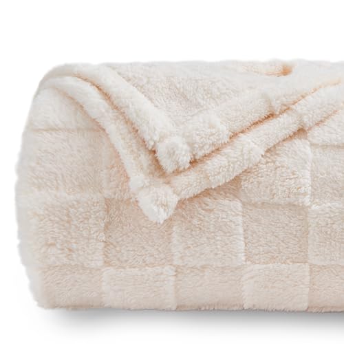 NEWCOSPLAY Super Soft Throw Blanket Ivory Premium Silky Flannel Fleece 3D Checkered Lightweight Bed Blanket All Season Use (Ivory Checkered, Throw(50'x70'))