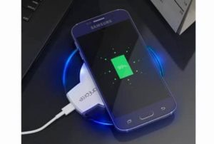 3. DanForce Wireless Charger for Samsung Galaxy S7 and S7 Edge